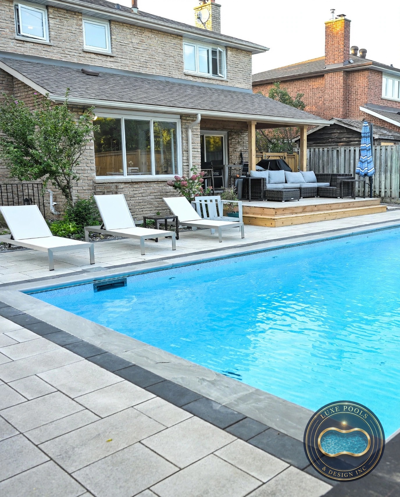 Custom vinyl liner pool in Oakville
